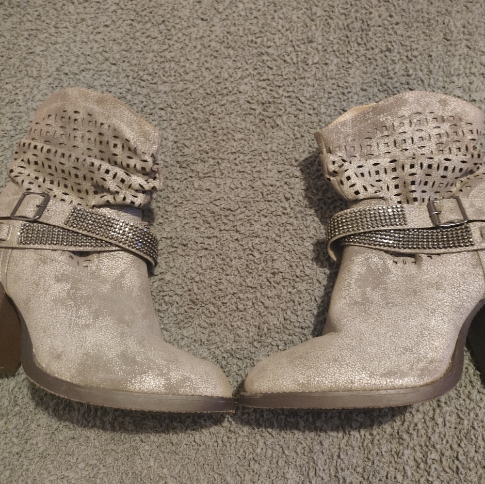 11w lane bryant boots like new